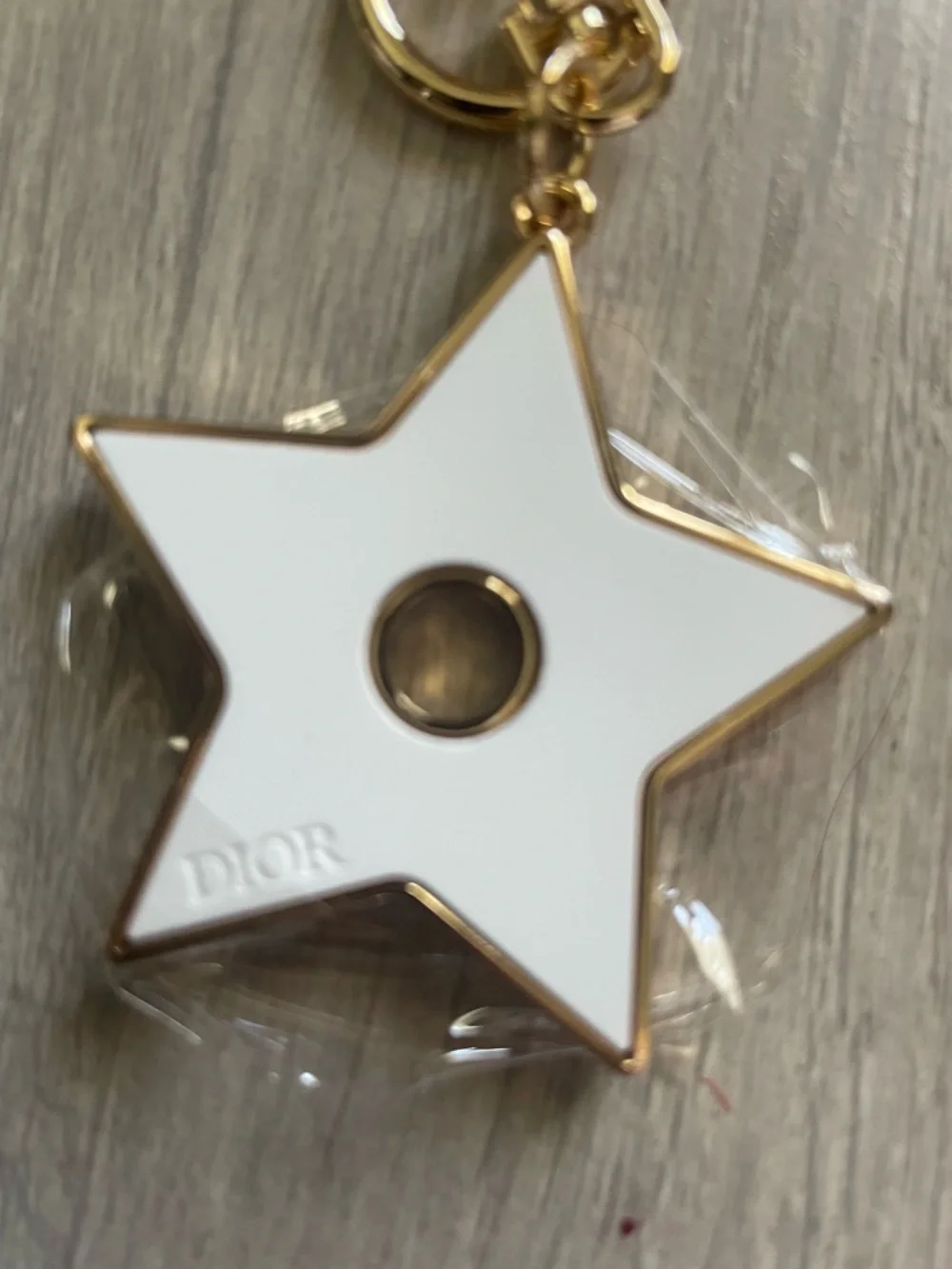 Authentic Dior White and Gold Star Keychain Charm. New. - Picture 5 of 5